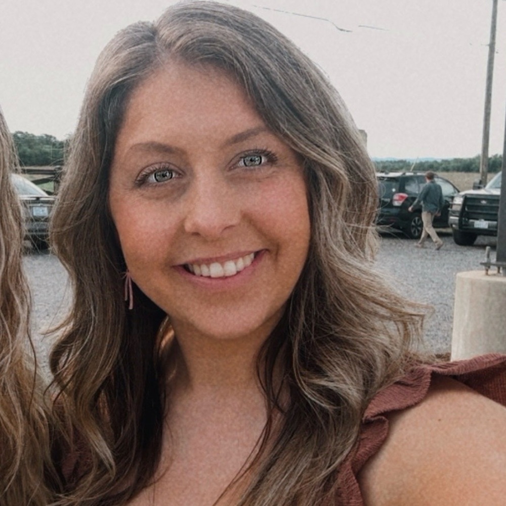 POSHMARK AMBASSADOR Lauren🌸